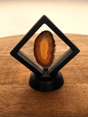 Agaatschijf in houder Caramel