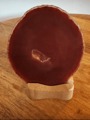 Agaatschijf in houten houder Agaatschijf in houten houder