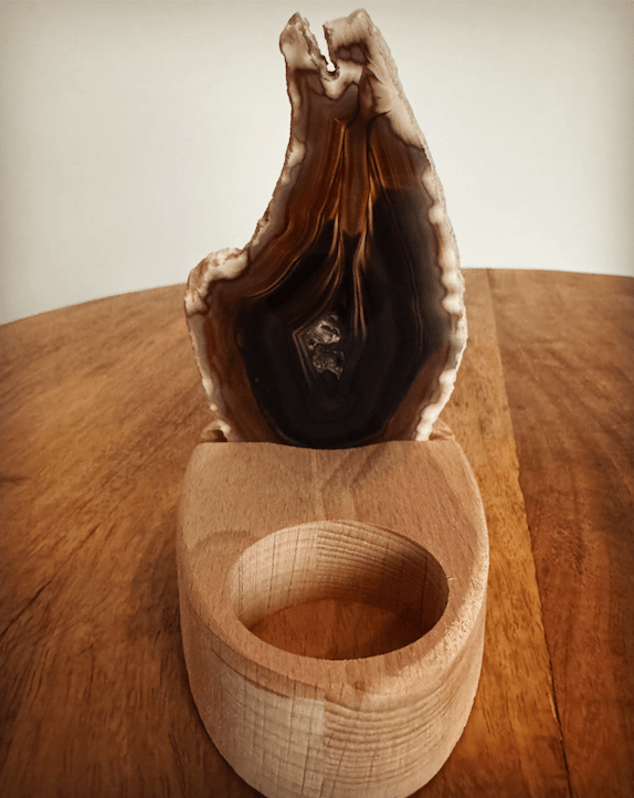 Agaatschijf met houten houder dark brown 3 Agaatschijf met houten houder dark brown 3